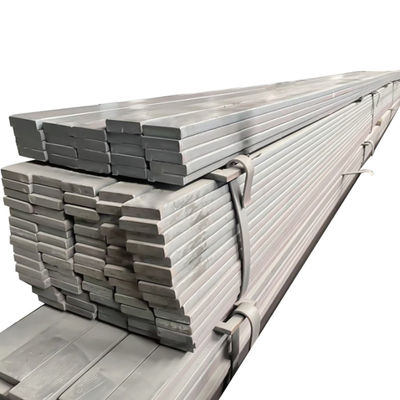 Les fabricants fournissent des barres plates en acier au carbone pour les options de service de traitement de flexion de la construction