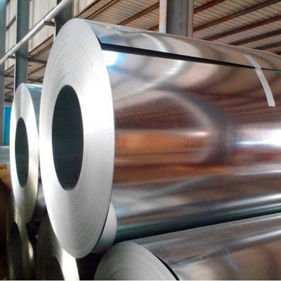 Dx51d Dx52d Dx53d Coil d'acier galvanisé laminé à froid avec une surface légèrement huilée