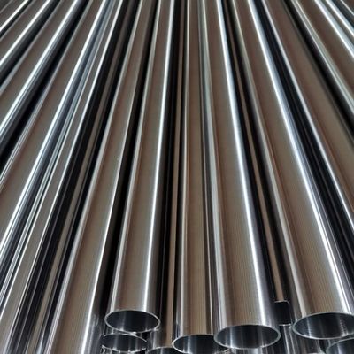 La plupart populaire Grand Inventaire 200 300 400 500 600 Série tubes en acier inoxydable avec ligne de soudage sans soudure ERW Type