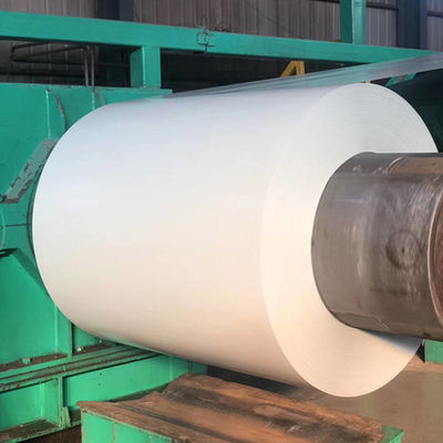 Coil d'acier revêtu de couleur PPGI avec une tolérance de ± 1% et couleur RAL basée sur les échantillons des clients
