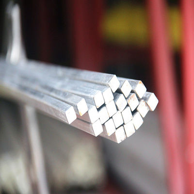 Barre carrée en acier inoxydable de la série 200 300 400 500 600 de 10 mm avec une tolérance de ± 1% et norme ASTM