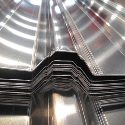 Plaques de toiture galvanisées en zinc ondulé avec service de traitement par perçage et spangle régulier provenant de l'approvisionnement direct