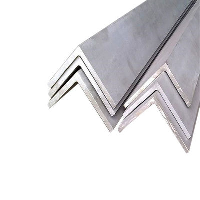 Pôle d'angle en acier abordable pour les constructions de qualité SS400-SS540 des meilleurs fabricants