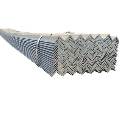 Service de traitement de coupe pour l'acier d'angle de qualité SS400-SS540 poids par mètre des principaux fabricants